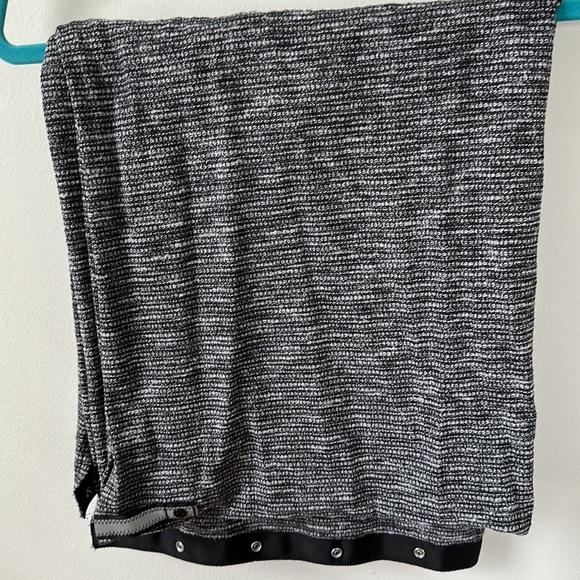 Lululemon Vinyasa Scarf Coco Pique Black White - Picture 5 of 7